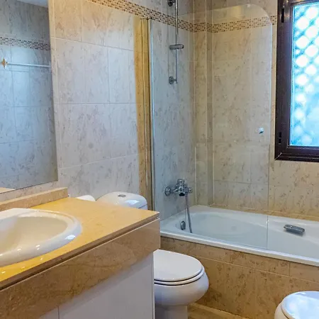 Apartment La Resina In - 2-bedroom With Jacuzzi