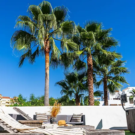 La Resina In - 2-bedroom With Jacuzzi Apartment
