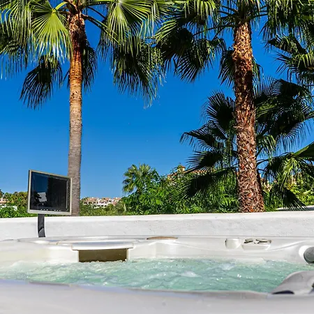 Apartment La Resina In - 2-bedroom With Jacuzzi