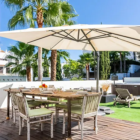 La Resina In - 2-bedroom With Jacuzzi Apartment *