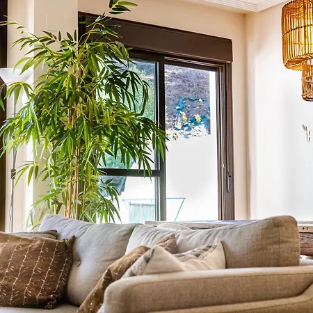 La Resina In - 2-bedroom With Jacuzzi * Estepona